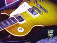R8_2001_top.jpg
