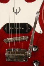 Possible_vibrato_bridge_closeup.jpg Possible_vibrato_bridge_closeup.jpg