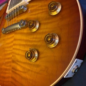 Apricot knobs 2.jpg
